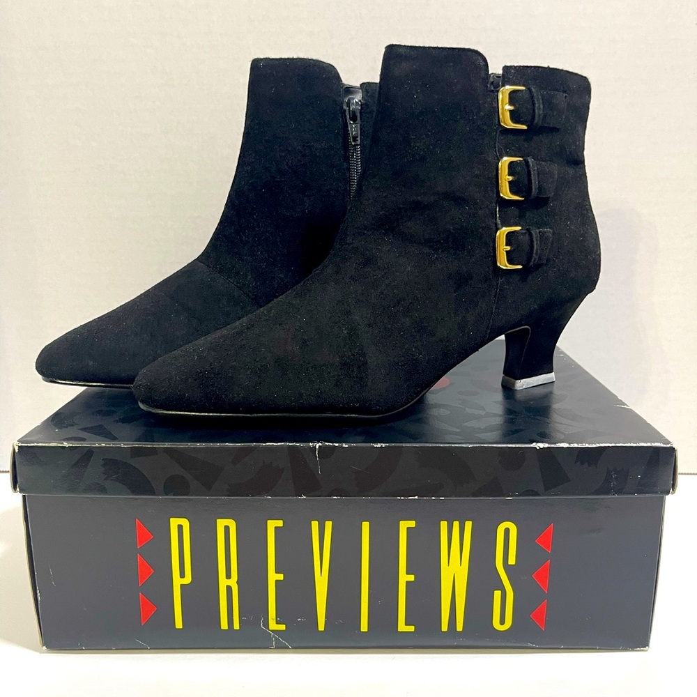 Vintage suede low ankle buckle bootie size 8.5